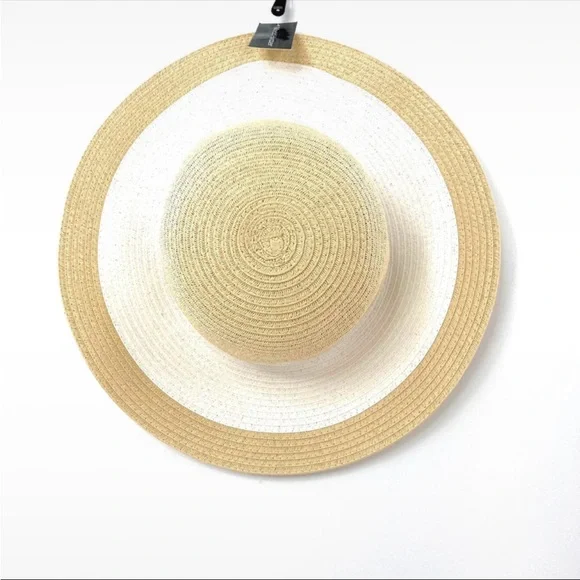 Chic Natural and White Straw Hat - Picture 1 of 7